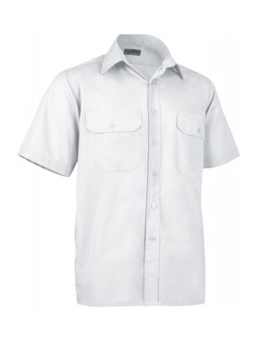 Camisa unisex manga corta, corte clásico con bolsillos en pecho con cierre botón (Talla 48-50)